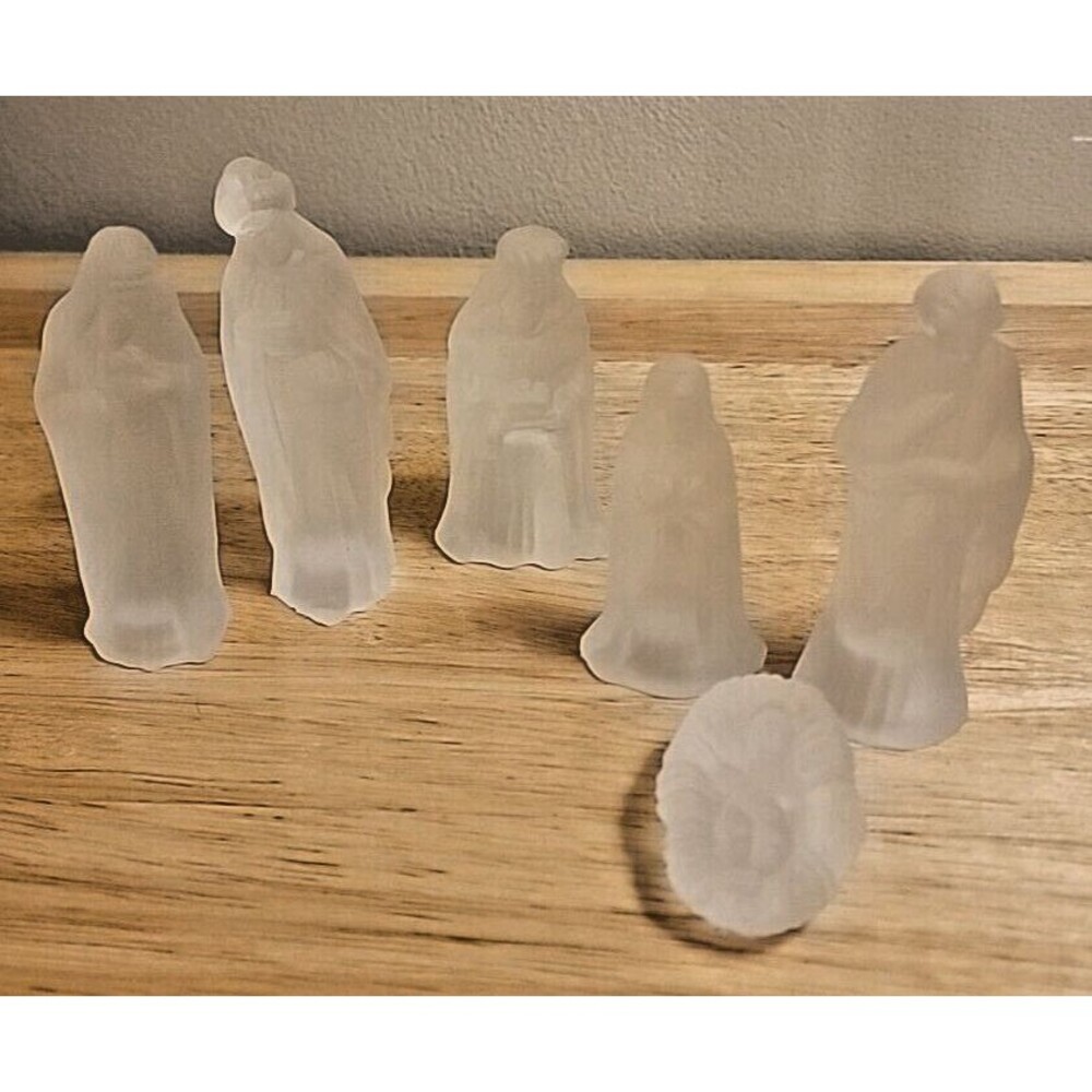 Vtg Frosted Glass Mini Manger Nativity Set Figurines Joseph Mary Jesus Wise Men